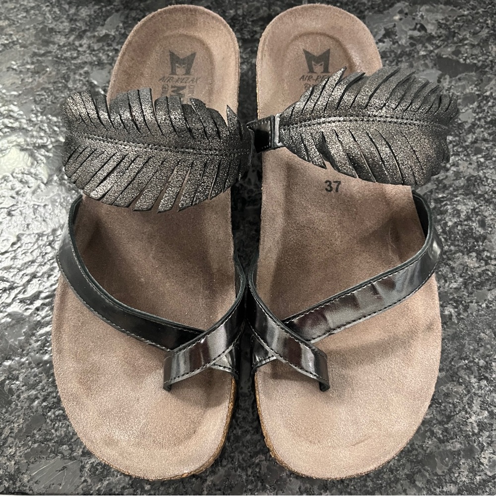NWT Mephisto Extremely Rare Immy sandals in Dark Grey | Size 7